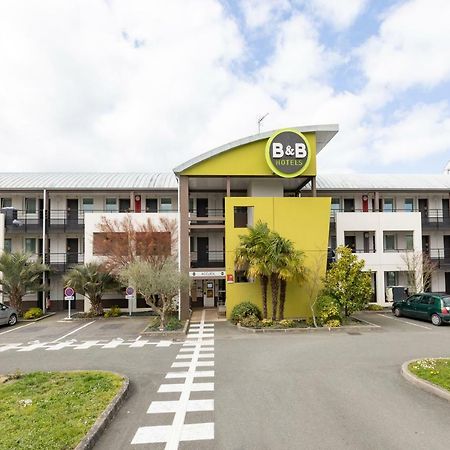 B&B Hotel Laval Change Bagian luar foto